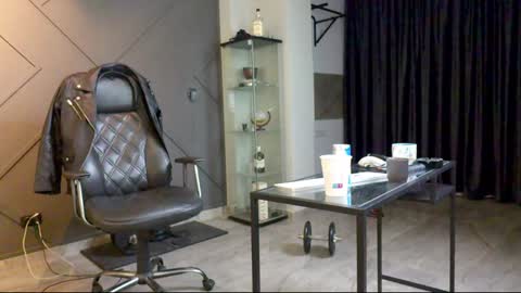 Matthew .. for short call me Matt online show from 01/02/25, 04:09