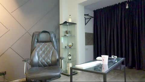 Matthew .. for short call me Matt online show from 01/03/25, 05:50