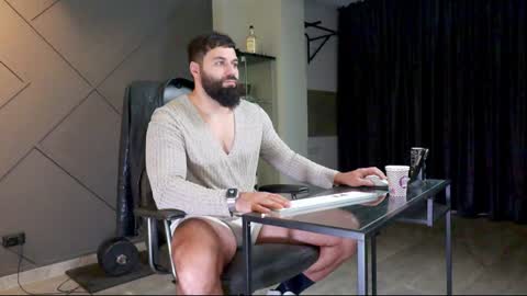 Matthew .. for short call me Matt online show from 01/04/25, 02:35