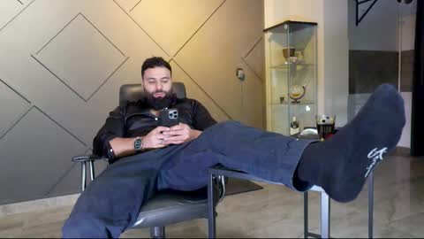 Matthew .. for short call me Matt online show from 02/19/25, 01:40