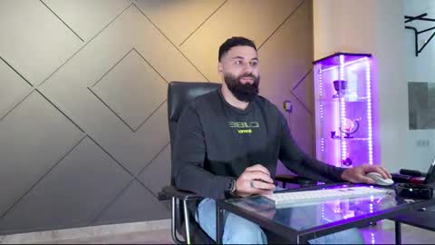 Matthew .. for short call me Matt online show from 02/27/25, 06:50