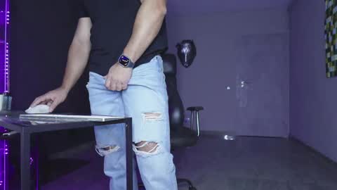 Snapshot of glennmasters chatting on 12/21/25, 03:57 Matthew .. for short call me Matt online show from 12/21/25, 03:57