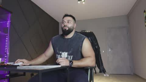 Snapshot of glennmasters chatting on 01/13/26, 07:08 Matthew .. for short call me Matt online show from 01/13/26, 07:08