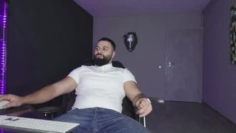 Snapshot of glennmasters chatting on 02/05/26, 01:10 Matthew .. for short call me Matt online show from 02/05/26, 01:10