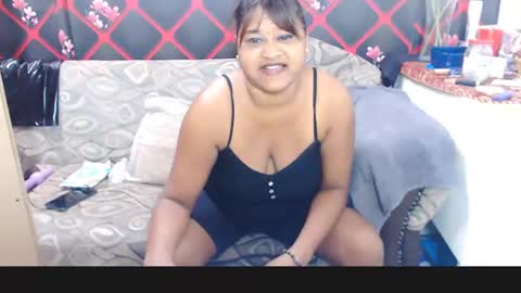 glitter candy online show from 01/12/25, 05:11