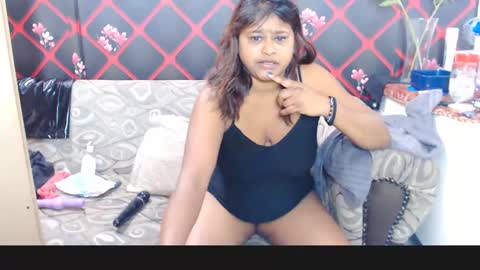 glitter candy online show from 01/12/25, 08:36