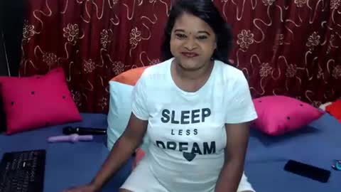 glitter candy online show from 11/23/25, 09:42