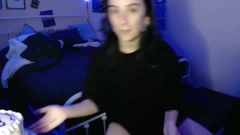 anna online show from 11/05/25, 08:58