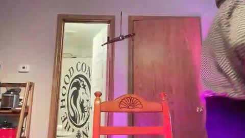 Snapshot of globalmovement chatting on 12/02/25, 07:09 globalmovement online show from 12/02/25, 07:09