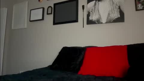 Snapshot of globberton chatting on 12/02/24, 07:27 Baby Bimbo online show from 12/02/24, 07:27