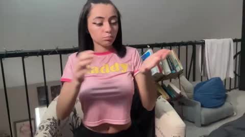 Snapshot of globberton chatting on 01/21/25, 05:41 Baby Bimbo online show from 01/21/25, 05:41