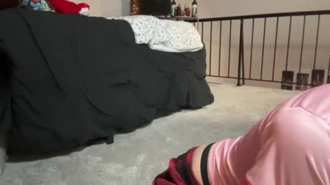 Snapshot of globberton chatting on 03/05/25, 01:52 Baby Bimbo online show from 03/05/25, 01:52