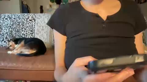 Snapshot of globberton chatting on 10/16/25, 04:19 Baby Bimbo online show from 10/16/25, 04:19