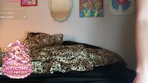 Snapshot of globberton chatting on 04/16/26, 07:25 Baby Bimbo online show from 04/16/26, 07:25