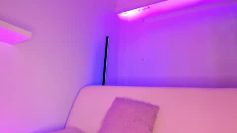 Snapshot of gloomydoll chatting on 12/26/24, 04:04 Mimi online show from 12/26/24, 04:04