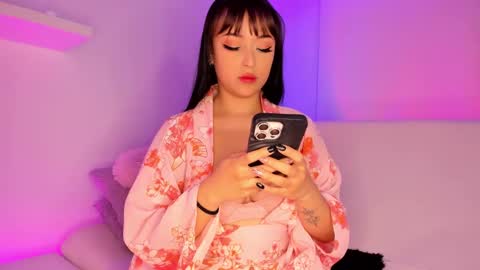 Snapshot of gloomydoll chatting on 01/14/25, 04:18 Mimi online show from 01/14/25, 04:18