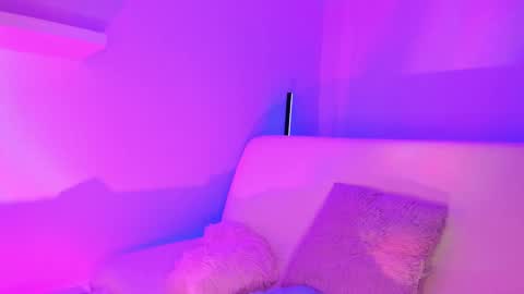 Snapshot of gloomydoll chatting on 02/19/25, 10:09 Mimi online show from 02/19/25, 10:09