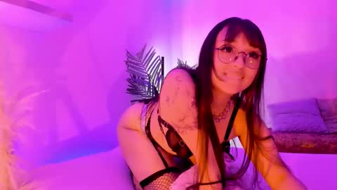 Snapshot of gloomydoll chatting on 10/01/25, 07:20 Mimi online show from 10/01/25, 07:20