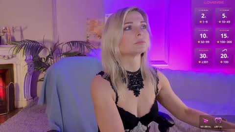 Snapshot of gloria_lovely chatting on 11/07/25, 10:37 Gloria online show from 11/07/25, 10:37