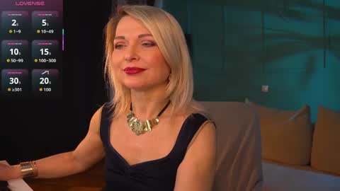 Snapshot of gloria_lovely chatting on 04/02/26, 11:19 Gloria online show from 04/02/26, 11:19