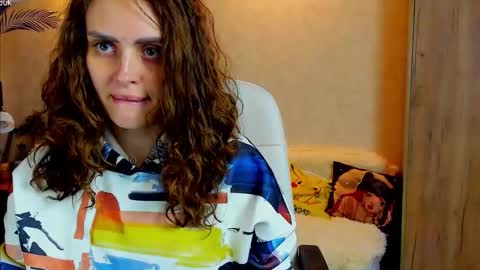 Gloria Wood online show from 10/26/25, 08:48