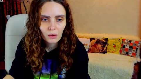 Gloria Wood online show from 11/30/25, 06:23