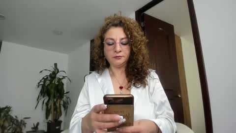 gloriacrespo online show from 03/03/25, 05:50