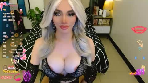 Snapshot of glorious_kim chatting on 09/10/25, 04:45 Kim - DONT FORGET TO FOLLOW AND GIME THUMBS UP online show from 09/10/25, 04:45