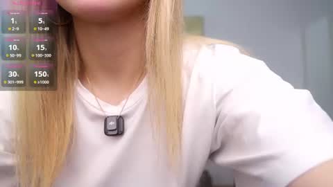 Snapshot of glossybabe_ chatting on 07/03/26, 09:48 Cherry online show from 07/03/26, 09:48