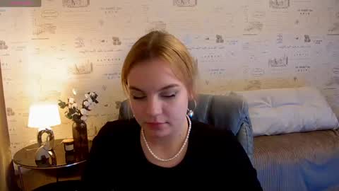 Snapshot of glow_margo chatting on 05/06/26, 02:51 Margo online show from 05/06/26, 02:51