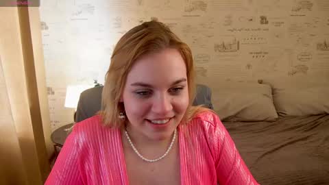 Snapshot of glow_margo chatting on 05/25/26, 02:50 Margo online show from 05/25/26, 02:50