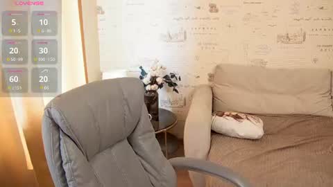 Snapshot of glow_margo chatting on 07/23/26, 01:58 Margo online show from 07/23/26, 01:58