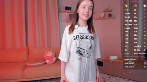 Snapshot of glowhub_ chatting on 03/15/26, 07:53 Ann Eliz and Gigi online show from 03/15/26, 07:53