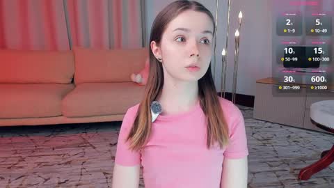 Snapshot of glowhub_ chatting on 04/06/26, 07:26 Ann Eliz and Gigi online show from 04/06/26, 07:26