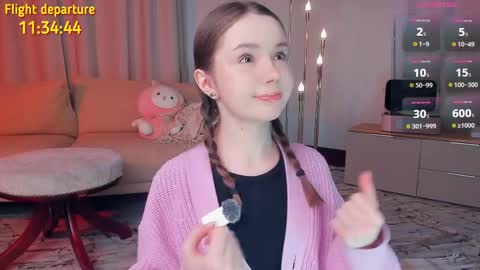 Snapshot of glowhub_ chatting on 04/07/26, 07:58 Ann Eliz and Gigi online show from 04/07/26, 07:58