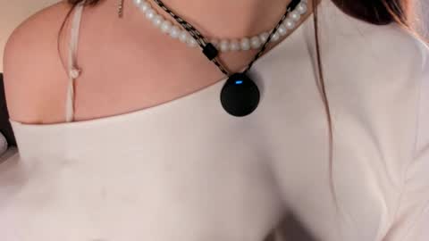 Snapshot of glowia chatting on 04/03/26, 08:23 Sara online show from 04/03/26, 08:23