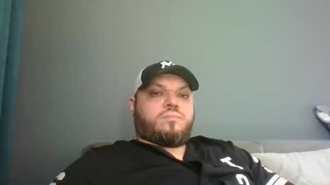 Snapshot of glusgan chatting on 02/19/25, 12:22 Your boy online show from 02/19/25, 12:22