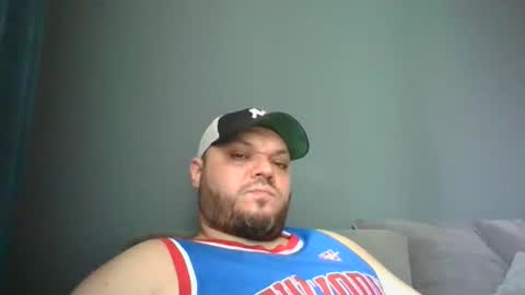 Snapshot of glusgan chatting on 03/11/25, 01:12 Your boy online show from 03/11/25, 01:12