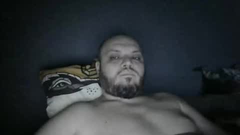 Snapshot of glusgan chatting on 09/14/25, 08:30 Your boy online show from 09/14/25, 08:30