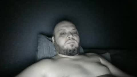 Snapshot of glusgan chatting on 09/17/25, 02:35 Your boy online show from 09/17/25, 02:35