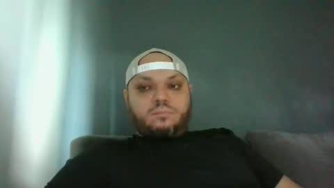 Snapshot of glusgan chatting on 10/17/25, 08:39 Your boy online show from 10/17/25, 08:39