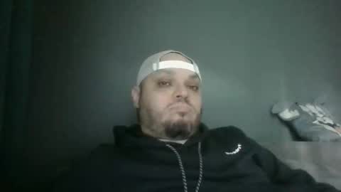 Snapshot of glusgan chatting on 10/23/25, 07:40 Your boy online show from 10/23/25, 07:40