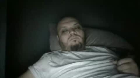 Snapshot of glusgan chatting on 10/26/25, 01:44 Your boy online show from 10/26/25, 01:44