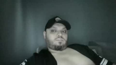 Snapshot of glusgan chatting on 11/14/25, 09:30 Your boy online show from 11/14/25, 09:30