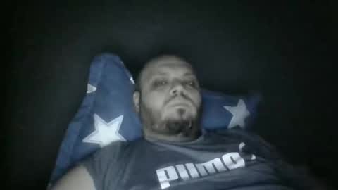 Snapshot of glusgan chatting on 11/18/25, 09:41 Your boy online show from 11/18/25, 09:41