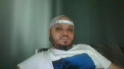 Snapshot of glusgan chatting on 11/20/25, 09:20 Your boy online show from 11/20/25, 09:20