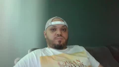 Snapshot of glusgan chatting on 11/25/25, 10:59 Your boy online show from 11/25/25, 10:59