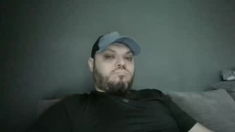 Snapshot of glusgan chatting on 12/15/25, 09:02 Your boy online show from 12/15/25, 09:02