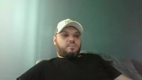 Snapshot of glusgan chatting on 12/18/25, 10:32 Your boy online show from 12/18/25, 10:32