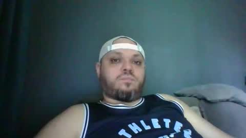 Snapshot of glusgan chatting on 04/17/26, 07:22 Your boy online show from 04/17/26, 07:22